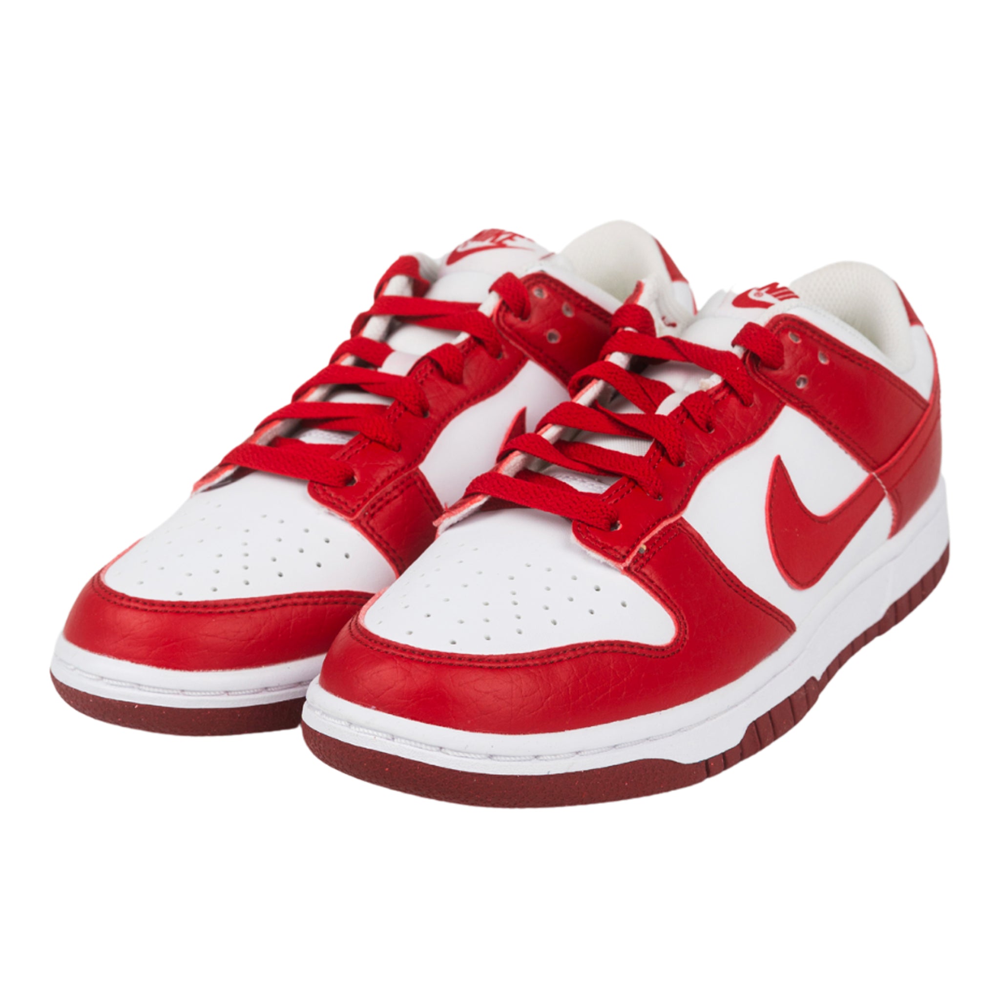 Dunk Low Next Nature sneaker in rosso e bianco