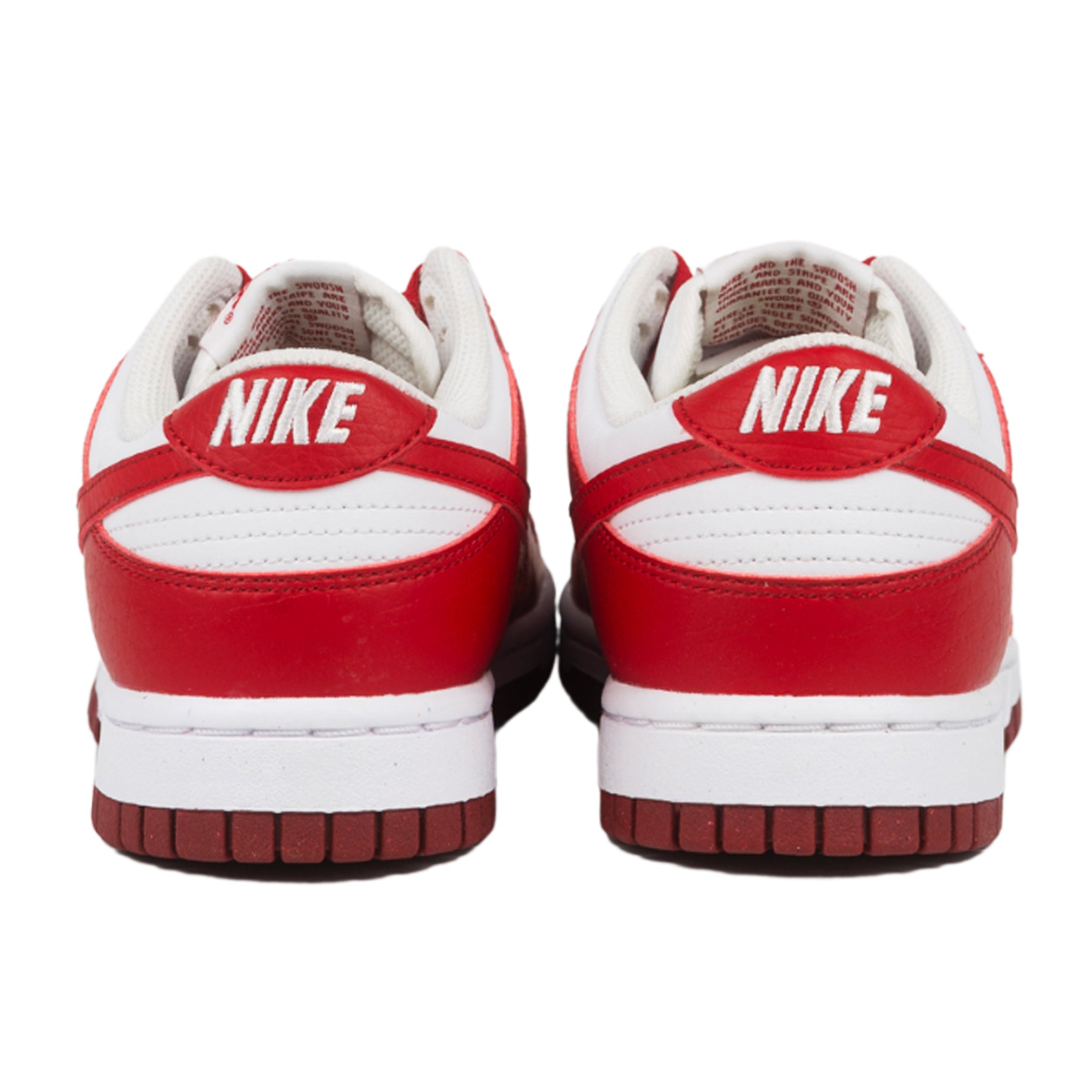 Dunk Low Next Nature sneaker in rosso e bianco