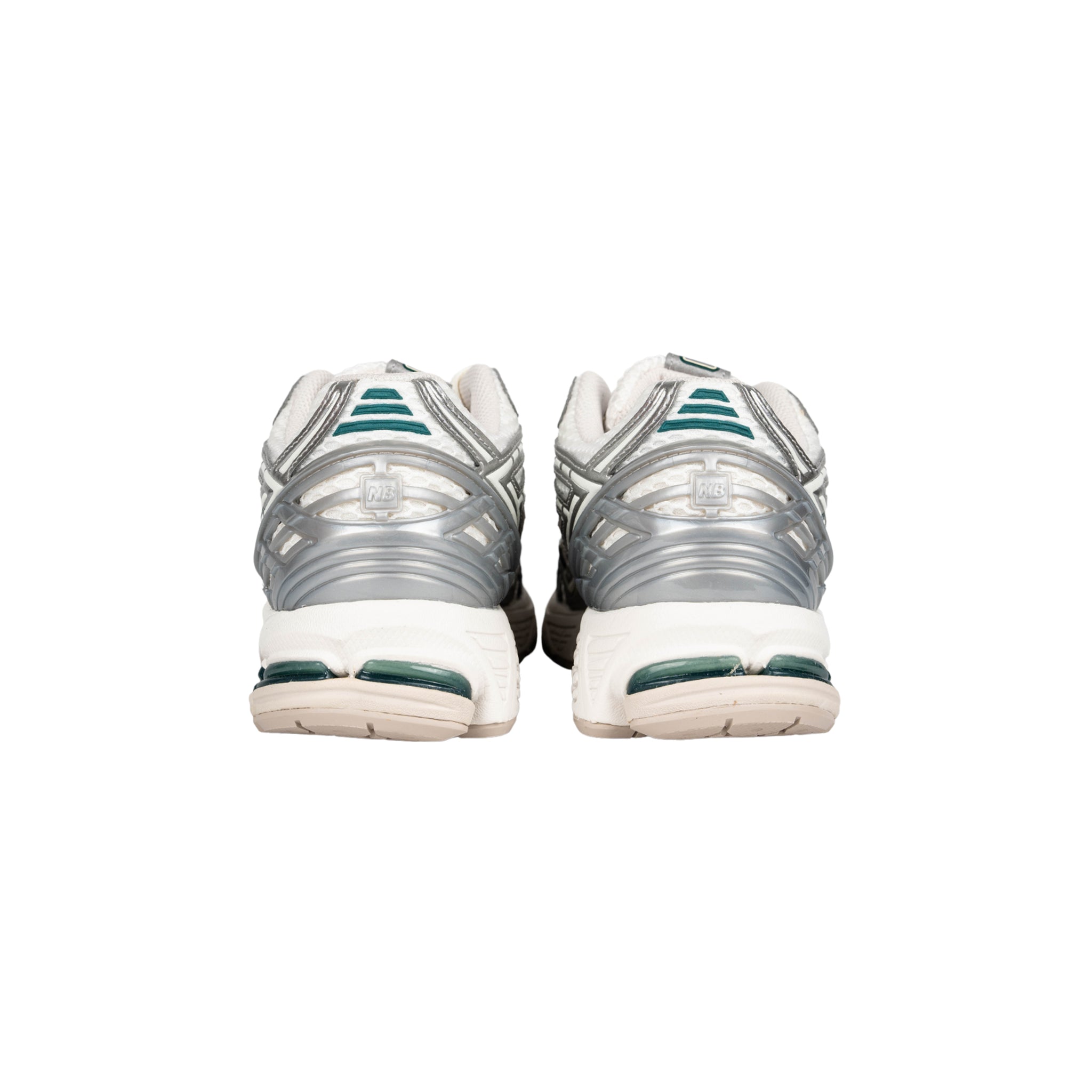 New Balance 1906 M1906REE sneaker in metallic off white